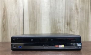 ブルーレイレコーダー　DIGA(ディーガ)　【HDD320GB/VHS一体型】　