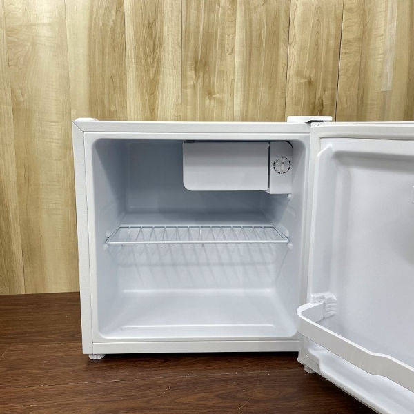 小型冷蔵庫 ヤマダセレクト YRZC05H1 1ドア冷蔵庫 46Ｌ ホワイト-