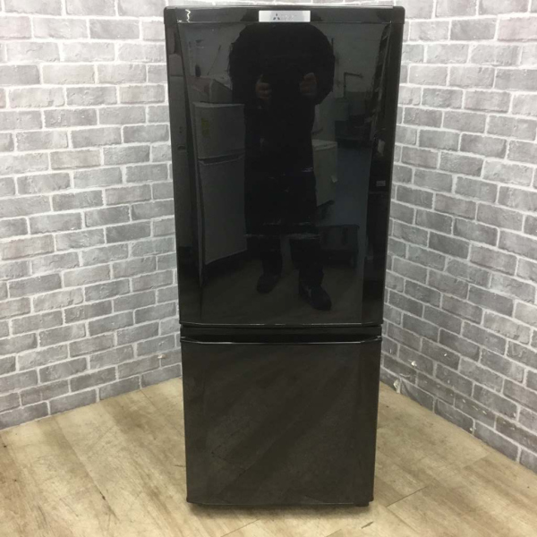 Amazon.co.jp: MR-P15C-B(サファイアブラック) Pシリ-ズ 2ドア冷蔵庫 右開き 146L : ホーム＆キッチン