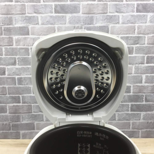Amazon | 三菱電機 IHジャー炊飯器 5.5合炊き ホワイト NJ-NH106-W | 三菱電機(MITSUBISHI ELECTRIC) |  炊飯器 通販