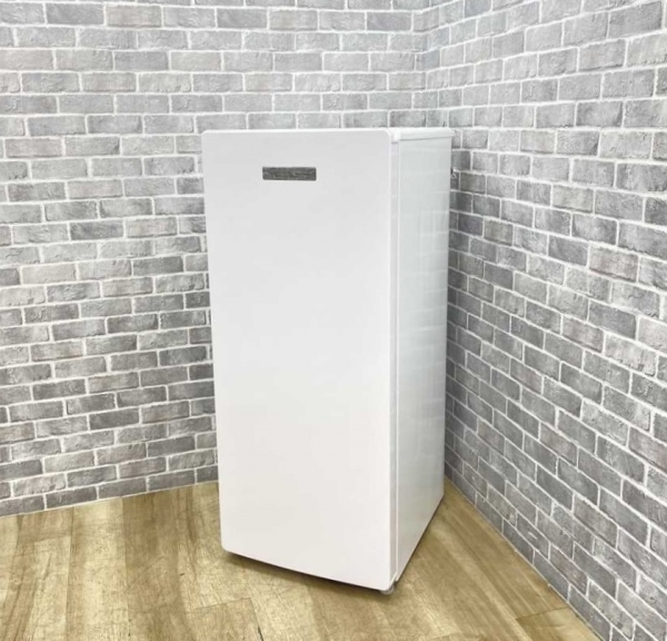 冷凍庫 1ドア 138L 右開き【未使用品】