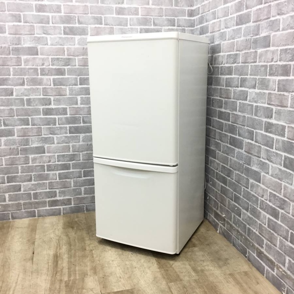 冷蔵庫 2ドア 138L 右開き