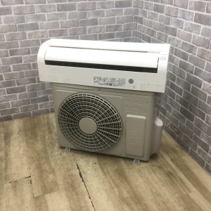 エアコン 2.2kw 白くまくん