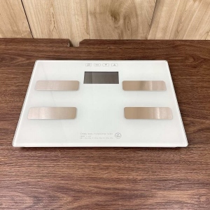 体重体組成計【強化ガラス製測定台/単4形×3本】 【新品】