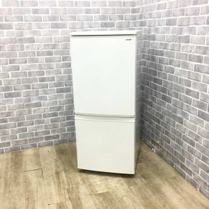 八戸市内配送無料】SHARP 270L 2ドア 2017年 中古冷蔵庫 SJ-PD27D-D-W
