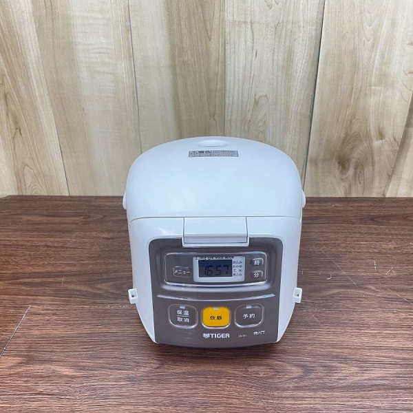 炊飯器 マイコン式 3合炊き 【新品】